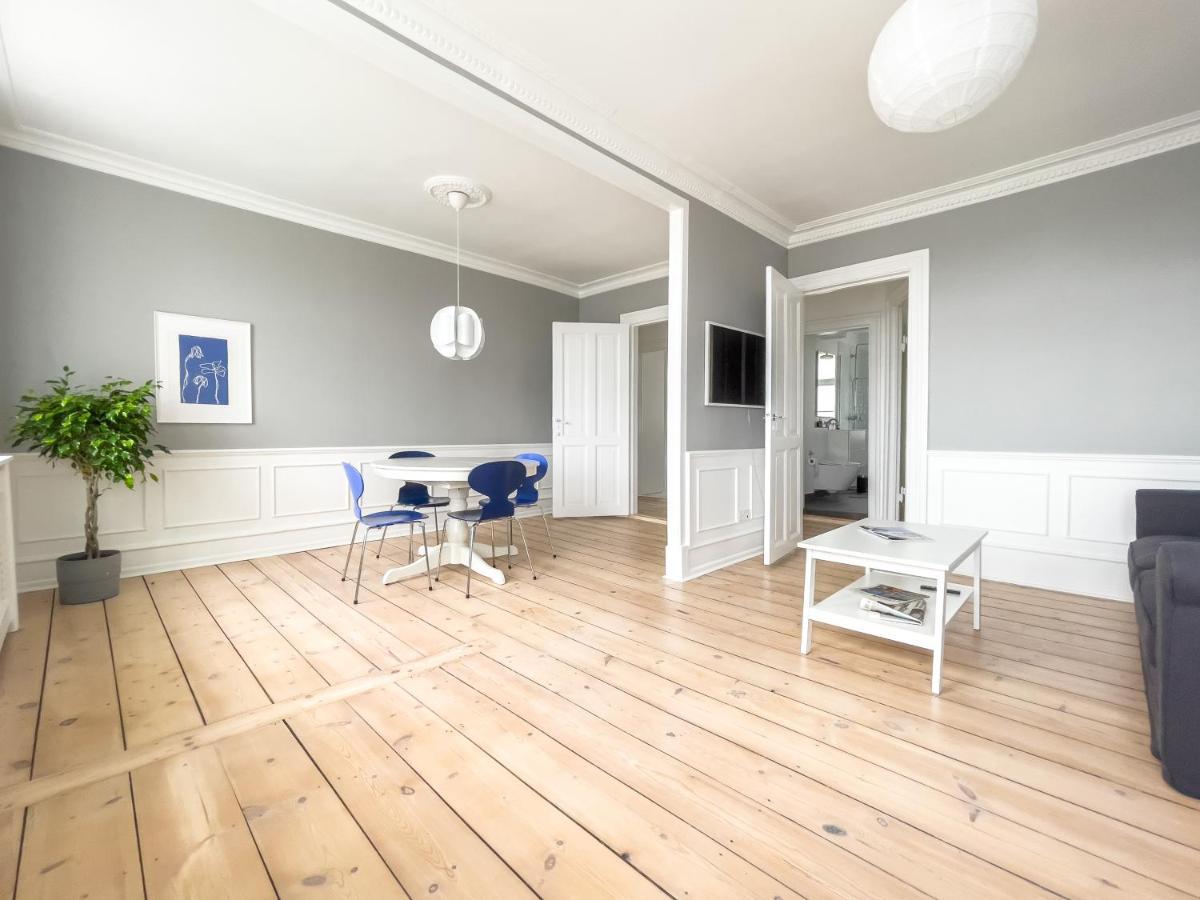 Stylish Classic Danish Design Apartment 哥本哈根 外观 照片